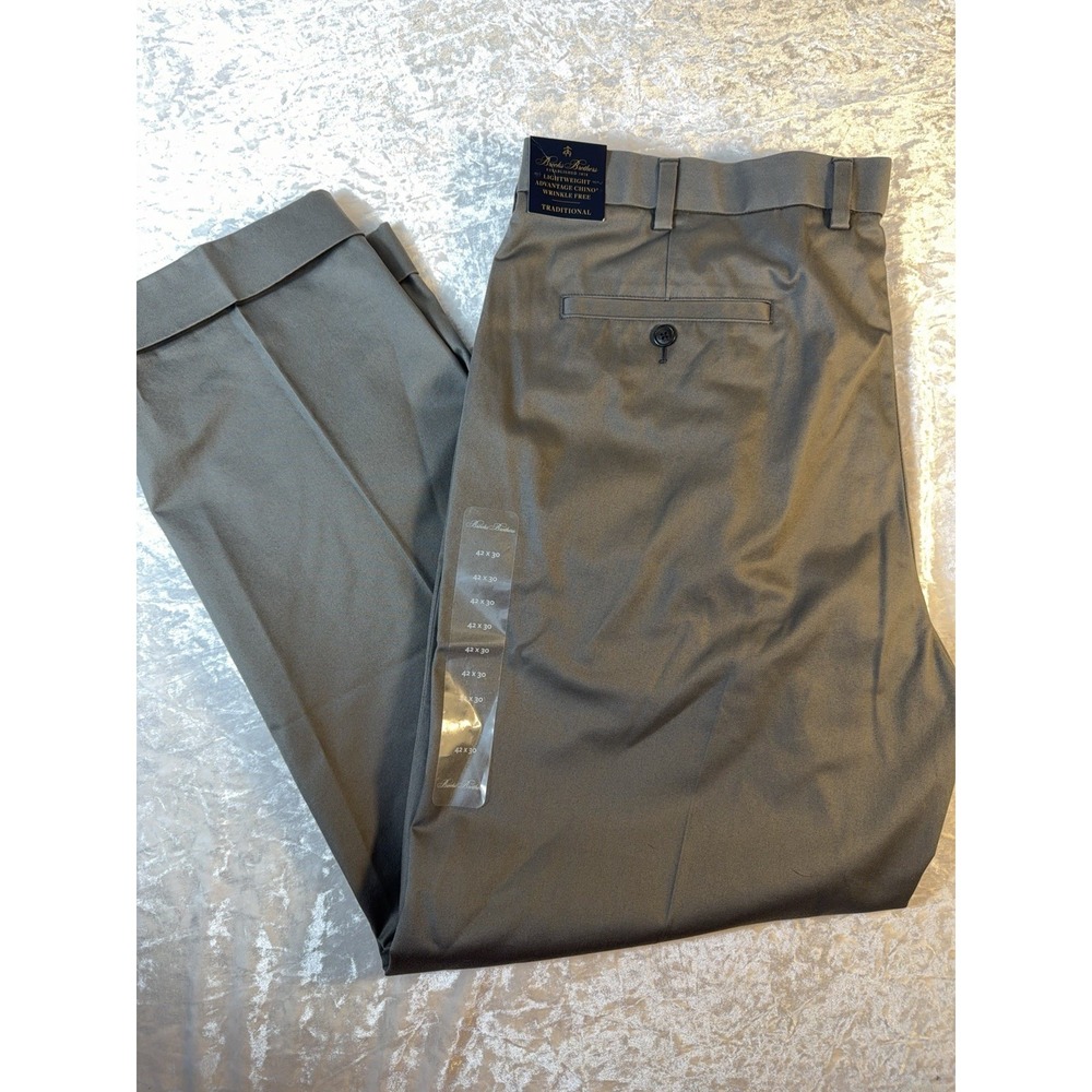 Brooks Brothers Chino Pants Mens 42x30 Gray Traditional Fit NWT Wrinkle Free